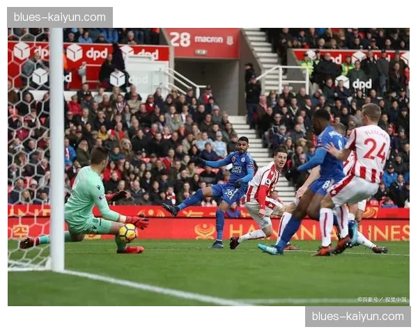 雷恩2-2朗斯，双方开放式对攻展现法甲两极化战术风格